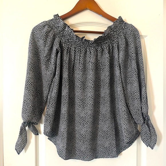 MICHAEL Michael Kors Black & White Off the Shoulder Blouse Women’s Size Small - Picture 1 of 13